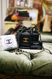 Vintage Chanel Cute Mini Bag