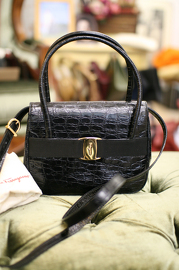 Vintage Salvatore Ferragamo Vara Ribbon Black Croco Embrossed Leather 2 Way Shoulder Bag