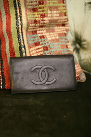 Pre Own Black Caviar leather Chanel Timeless Bifold Wallet