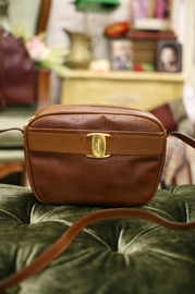 Vintage Authentic Ferragamo Lizard Embrossed Camel Brown Leather Shoulder Bag With Vera BOW (Large)