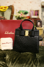 Vintage Salvatore Ferragamo Vara Ribbon Black Croco Embrossed Leather Kelly Shoulder Bag Rare Full Set