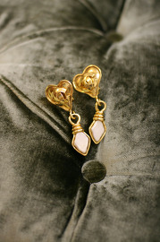Vintage Chanel Heart Shape Dangling Golden Clips Earrings RARE
