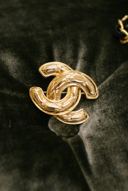 Vintage Chanel Quilted Interlocking CC Brooch Larged Sized with Box