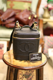 Chanel Caviar Leather Vanity Case Bag With Leather Strap #010