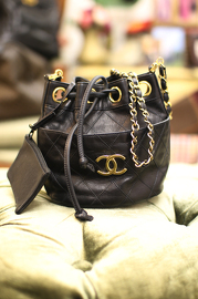 Vintage Chanel Cute Mini Bag
