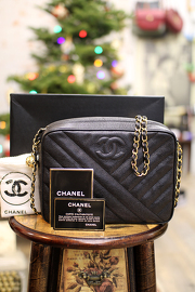 Vintage Authentic Chanel Black Caviar V Stitch Camera Purse Full Set