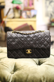 Vintage Chanel Black Quilted Leather 2.55 Shoulder Bag CC Gold Chain 25cm Wide