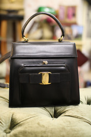 Vintage Salvatore Ferragamo Vara Ribbon Black Leather Kelly Shoulder Bag Rare Style