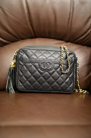 Vintage Authentic Black Chanel Diamond Quilted Caviar Purse Rare