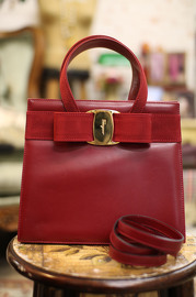 Vintage Salvatore Ferragamo Vara Ribbon Red Calf Leather Kelly Shoulder Bag With Strap Rare