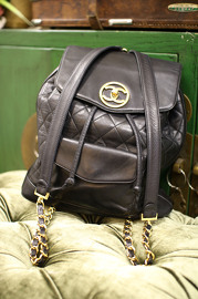 Beautiful Vintage Chanel CC Quilted Lambskin Leather Chain Backpack Medium Size RARE