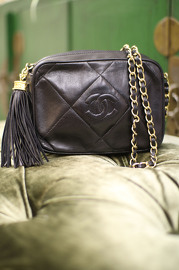 Vintage Chanel 18cm Wide Black Quilted Leather Fringe Shoulder Mini Bag