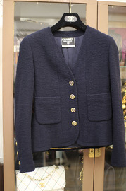 Vintage Chanel Midnight Blue Bouclé Jacket V-neck Style