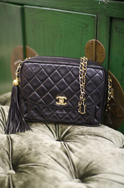 Vintage Chanel Lambskin Leather Chain Quilted Shoulder Bag