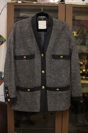 Vintage Chanel Grey Oversize Tweed Jacket FR38