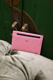 Pre Owned Chanel Pink Quilted Caviar Card Holder