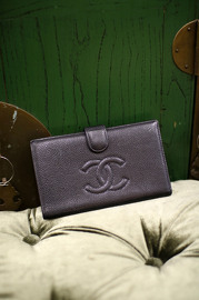 Vintage CHANEL Black Bifold Caviar Leather Wallet