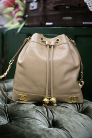 Vintage Chanel Beige Caviar Bucket Bag Large Size