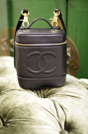 Chanel Caviar Leather Vanity Case Bag With Leather Strap #013
