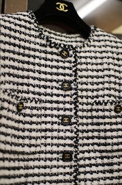 Vintage Classic Black & White Tweed Jacket FR42 Fits Like 38/40 1997