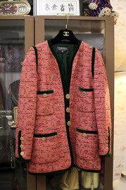 Vintage Chanel Coral with Green Velvet Trim Tweed Jacket FR38 1990