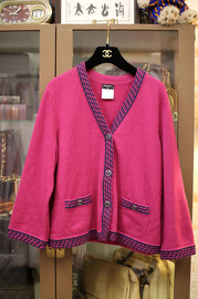 Pre Owned Chanel Cashmere Cardigan FR46 2011