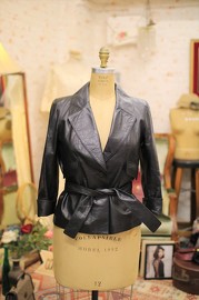 Pre Owned Chanel Black Lambskin Leather Jacket FR42 2006