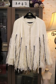 Pre Owned Chanel White Fringe Cape Style Tweed Jacket 2010 FR44 Fits FR36-FR44 Gals