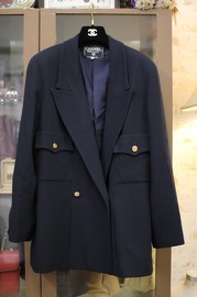Vintage Chanel Navy Blazer FR42 from Late 80s