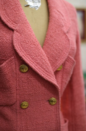 Beautiful Vintage Chanel Coral Pink Jacket FR34 90s