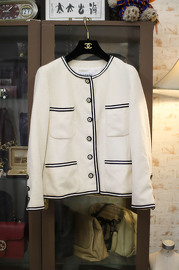 Vintage Chanel Ivory Jacket 1995 FR40