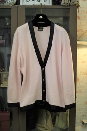 Vintage Chanel Pink Cashmere V-Neck Cardigan Size M
