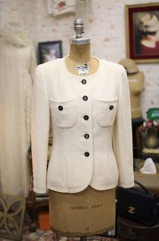 Vintage Chanel White x Black Buttons Wool Tweed Jacket FR34 90s