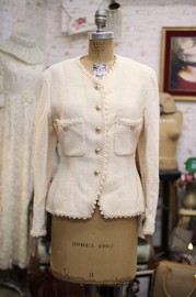 Vintage Chanel Ivory Boucle Wool Jacket FR36 from 80s