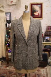 Vintage Chanel Thin Wool Grey Bouclé Jacket FR40 1998