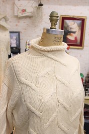 Vintage Chanel Ivory Heavy Cable Knit Sweater Size 42 1999