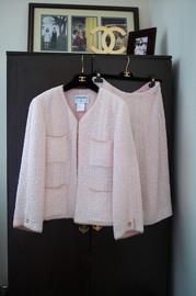 Vintage Chanel Rare Pink Tweed Set With Pretty Faux Pearls Trim FR42 1999
