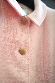 Vintage Chanel Baby Pink Tweed Pattern Collared Jacket FR44 1998 Spring
