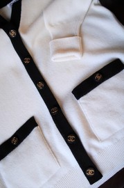 Vintage Chanel Ivory x Black Trim Cashmere Cardigan from 1993 Fits FR40-44 Gals