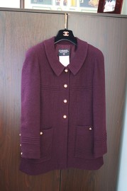 Vintage Chanel Plum Colour Wool Boucle Jacket Size FR40 Medium Length