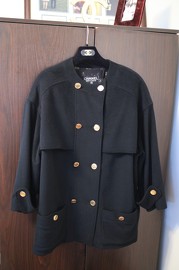 Vintage Chanel Black Wool Coat FR36 with Amazing Black x Gold Graphic Lining 80s